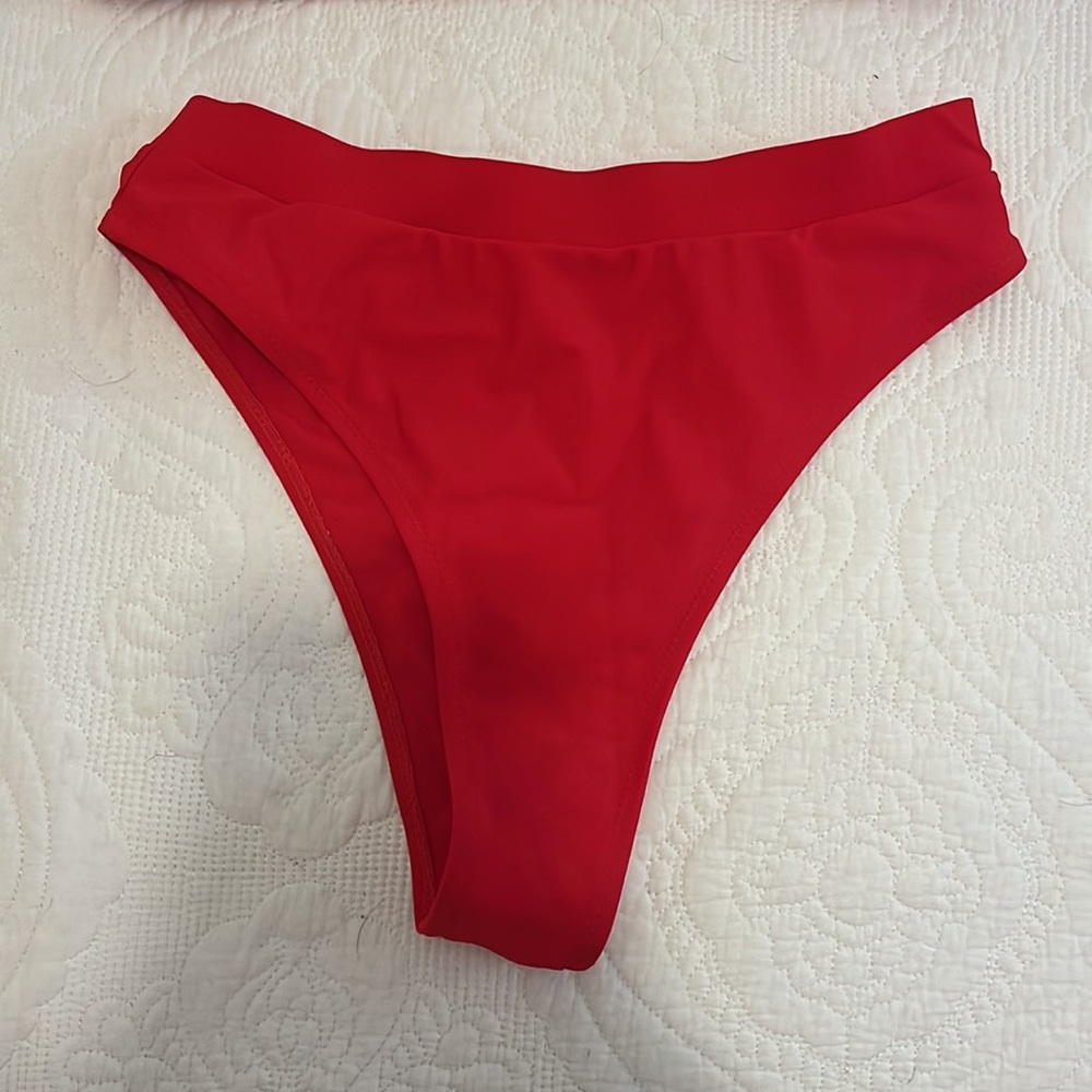 Red tie strap bikini set - Picture 2 of 2